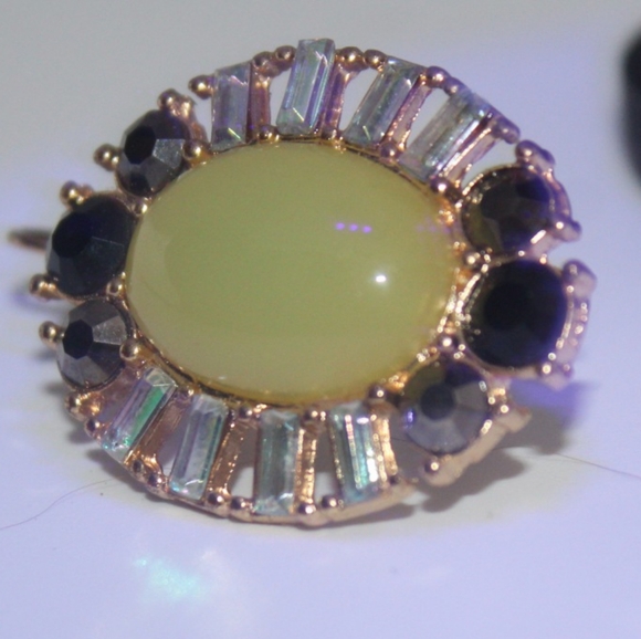 Vintage Yellow Uranium Crystal Baguette Earrings - Picture 7 of 12